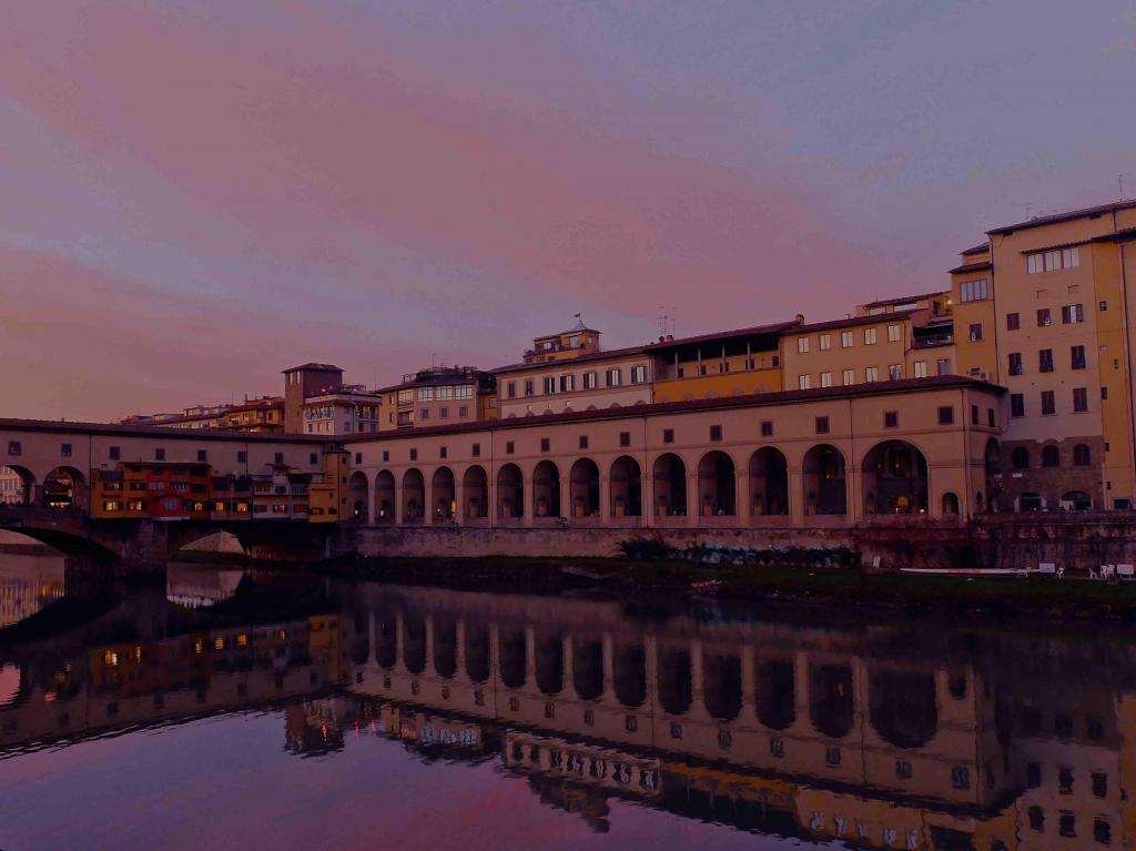 翡冷翠唯美迷人黄昏城市风光