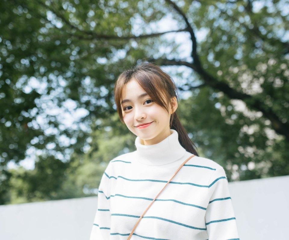 你浑身洋溢着少女的纯情