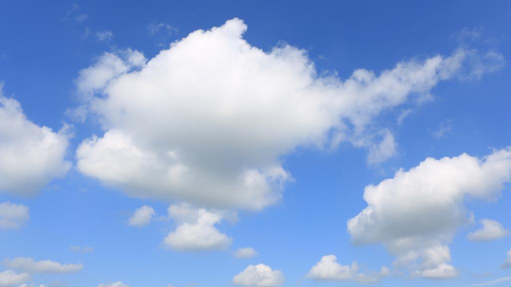 蓝天白云长相依