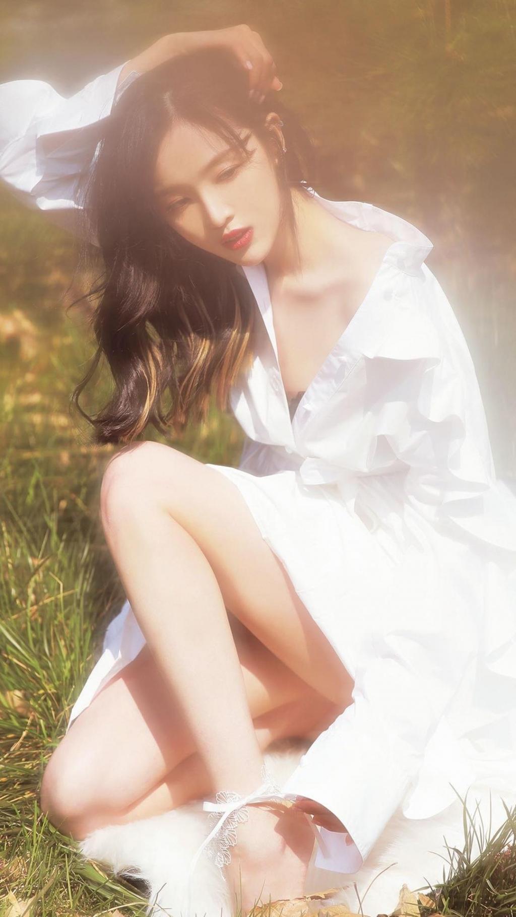 吴宣仪唯美梦幻性感写真