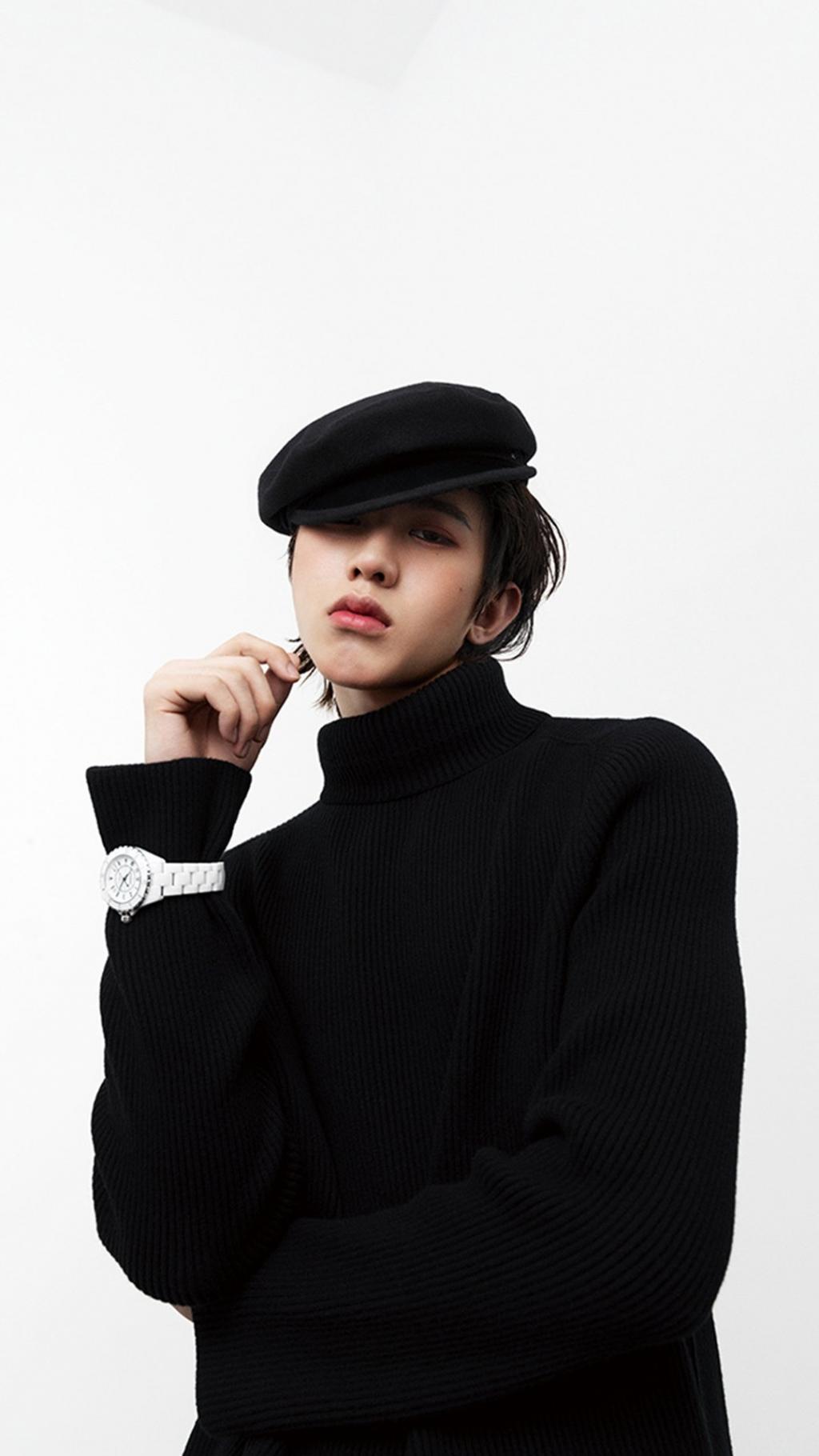 小鲜肉蔡徐坤时尚写真