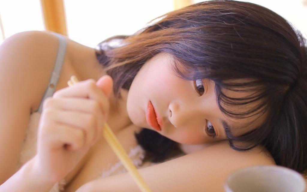 娇艳动人美女私房写真