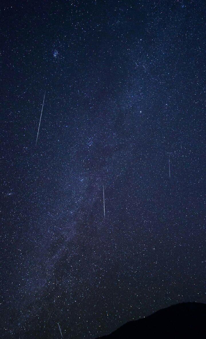 天琴座唯美流星雨景色