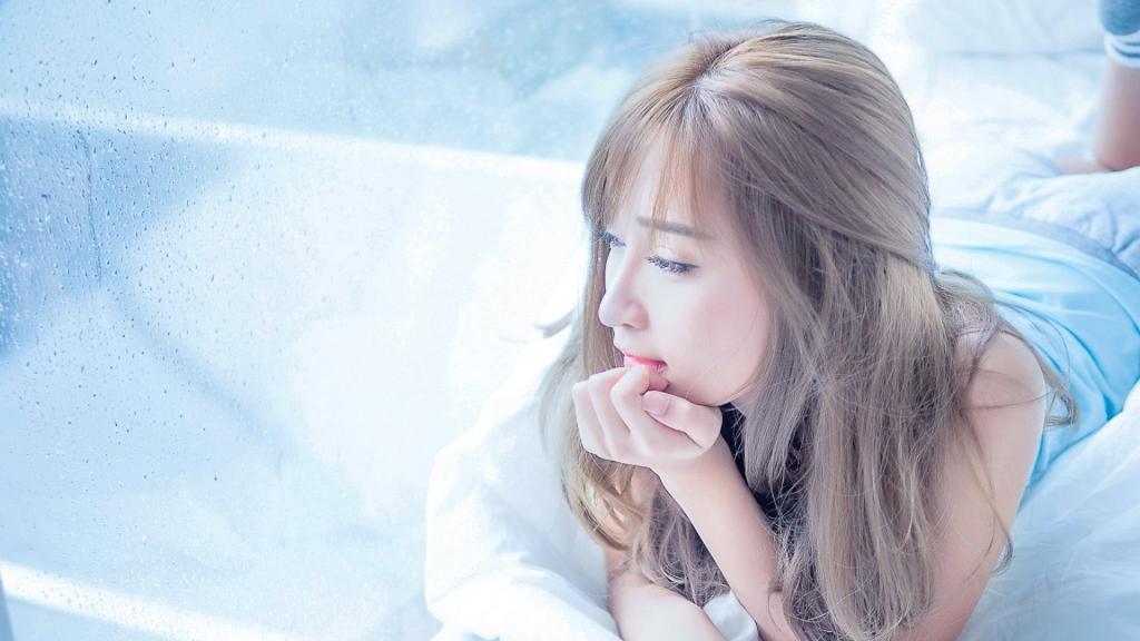 一见倾心动人美女