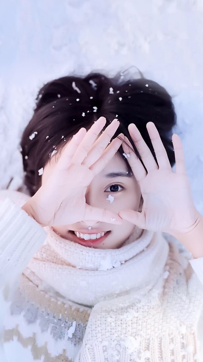清纯可爱的美人都有一双明眸