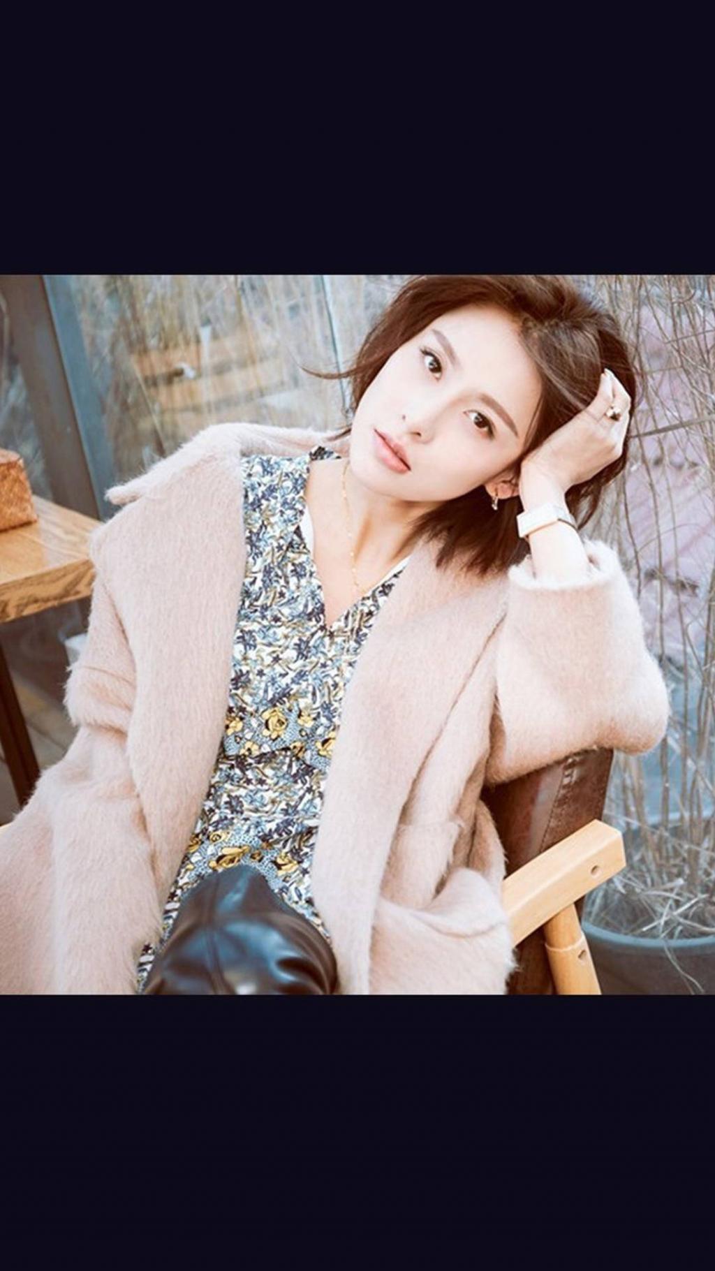 女星贾青春季写真