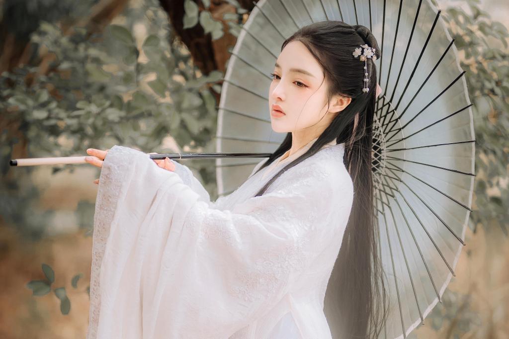 清丽素雅古风美人写真