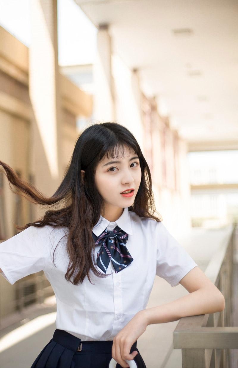 你浑身洋溢着少女的纯情