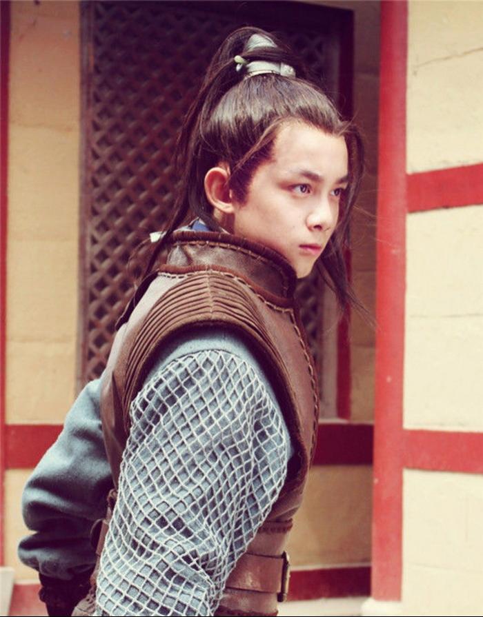 吴磊古装搞怪可爱写真