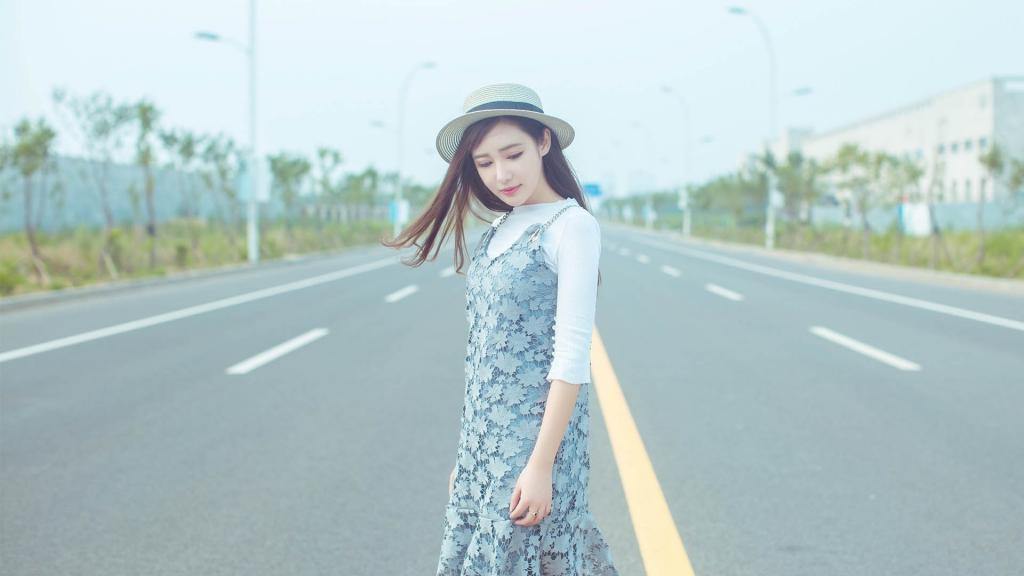 马路上的美女清新图片