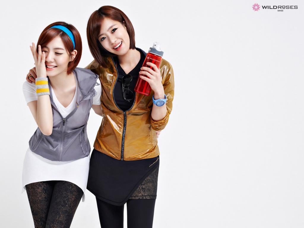 韩国T-ara组合美女代言Wild Roses