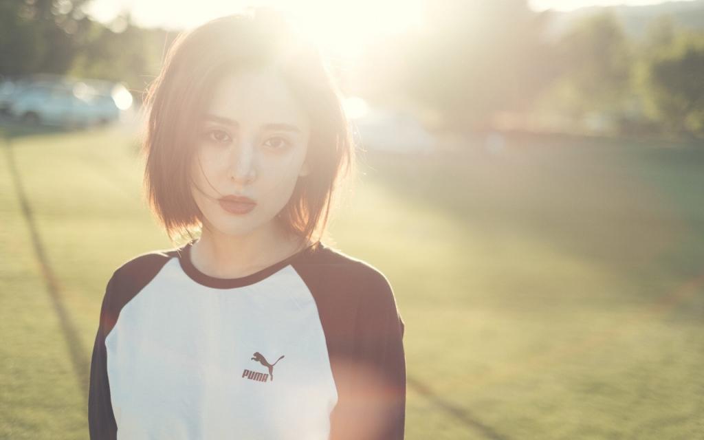 古力娜扎唯美逆光写真