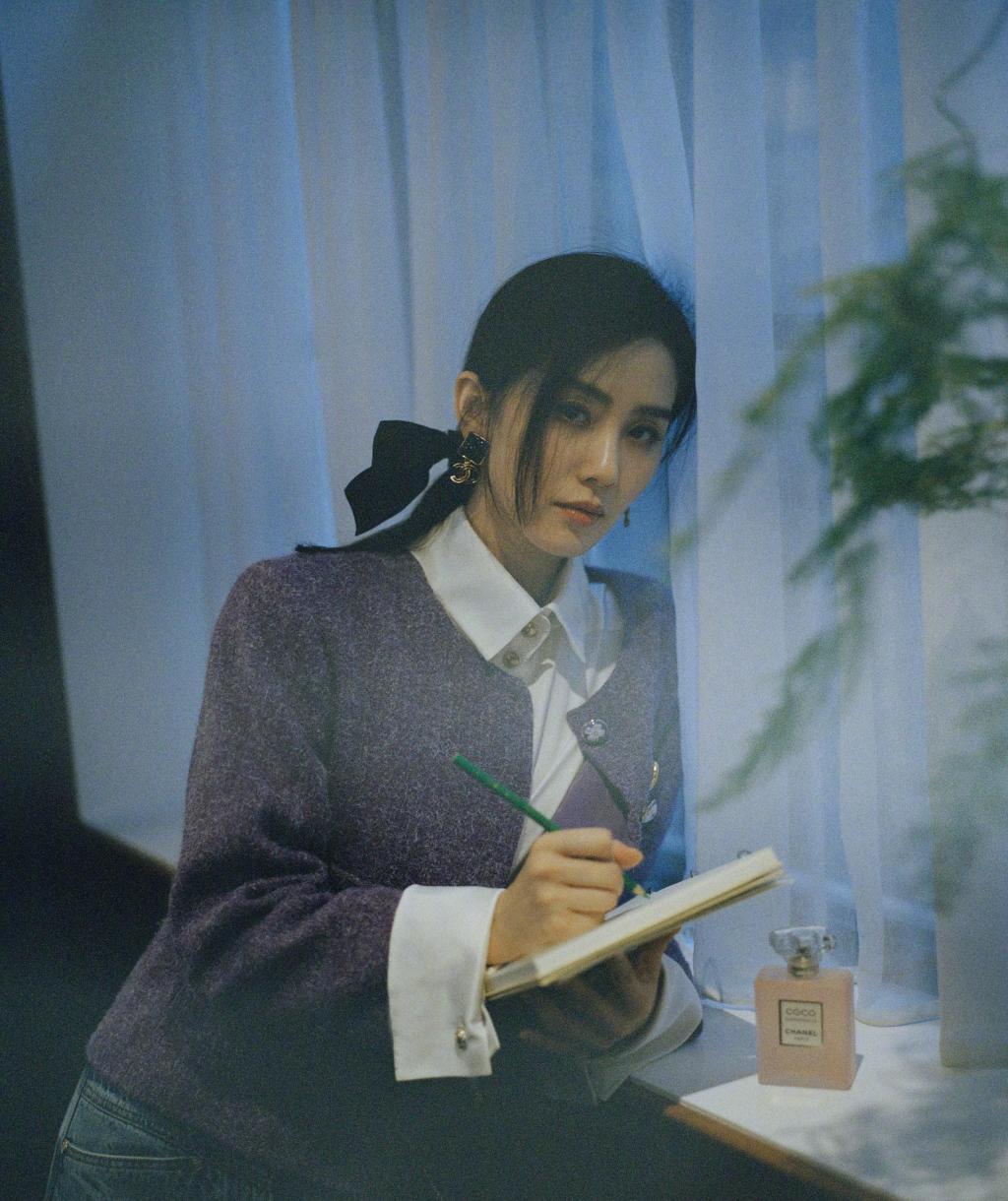 刘诗诗初秋假日画报时尚封面