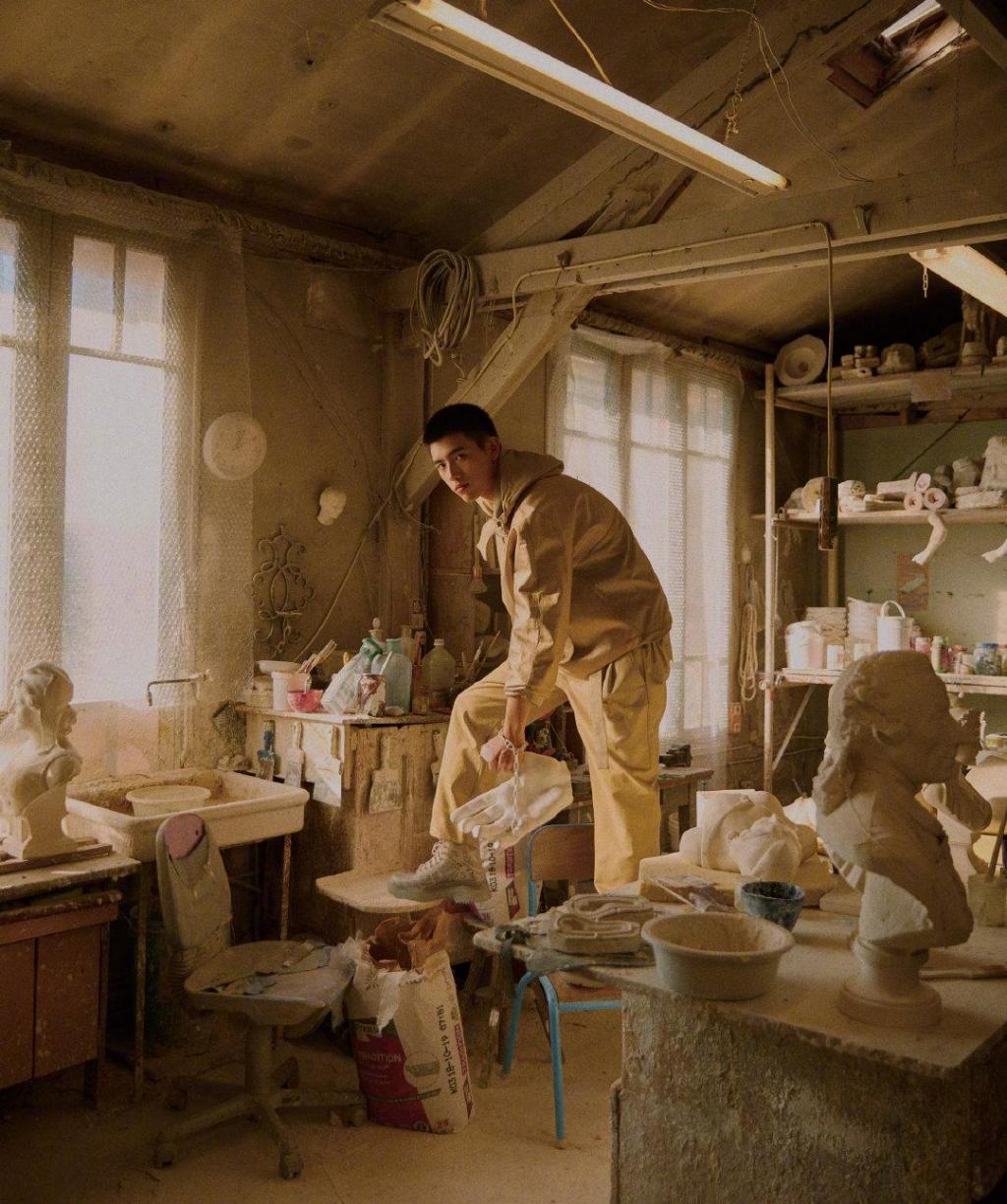 陈飞宇温柔静谧写真