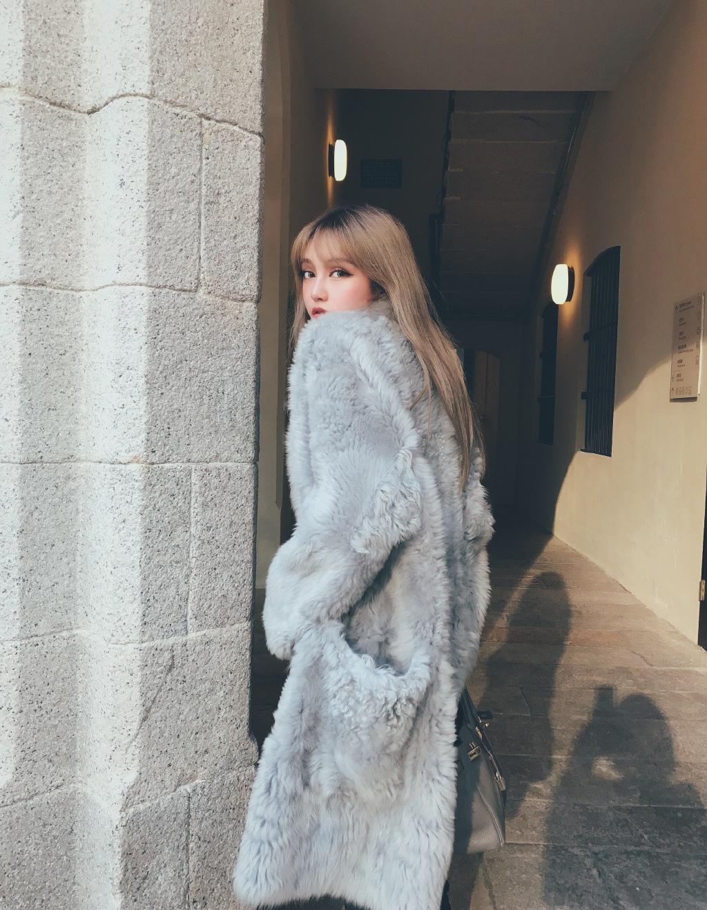 网红美女周扬青气质时尚街拍