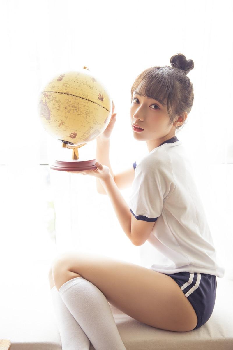 体操服美女诱人美腿性感私房写真