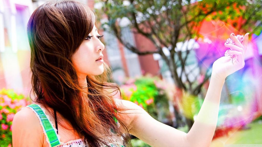 她站在时光深处