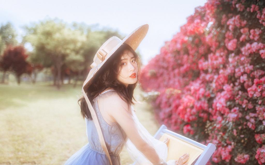 文艺的美女像个花仙子