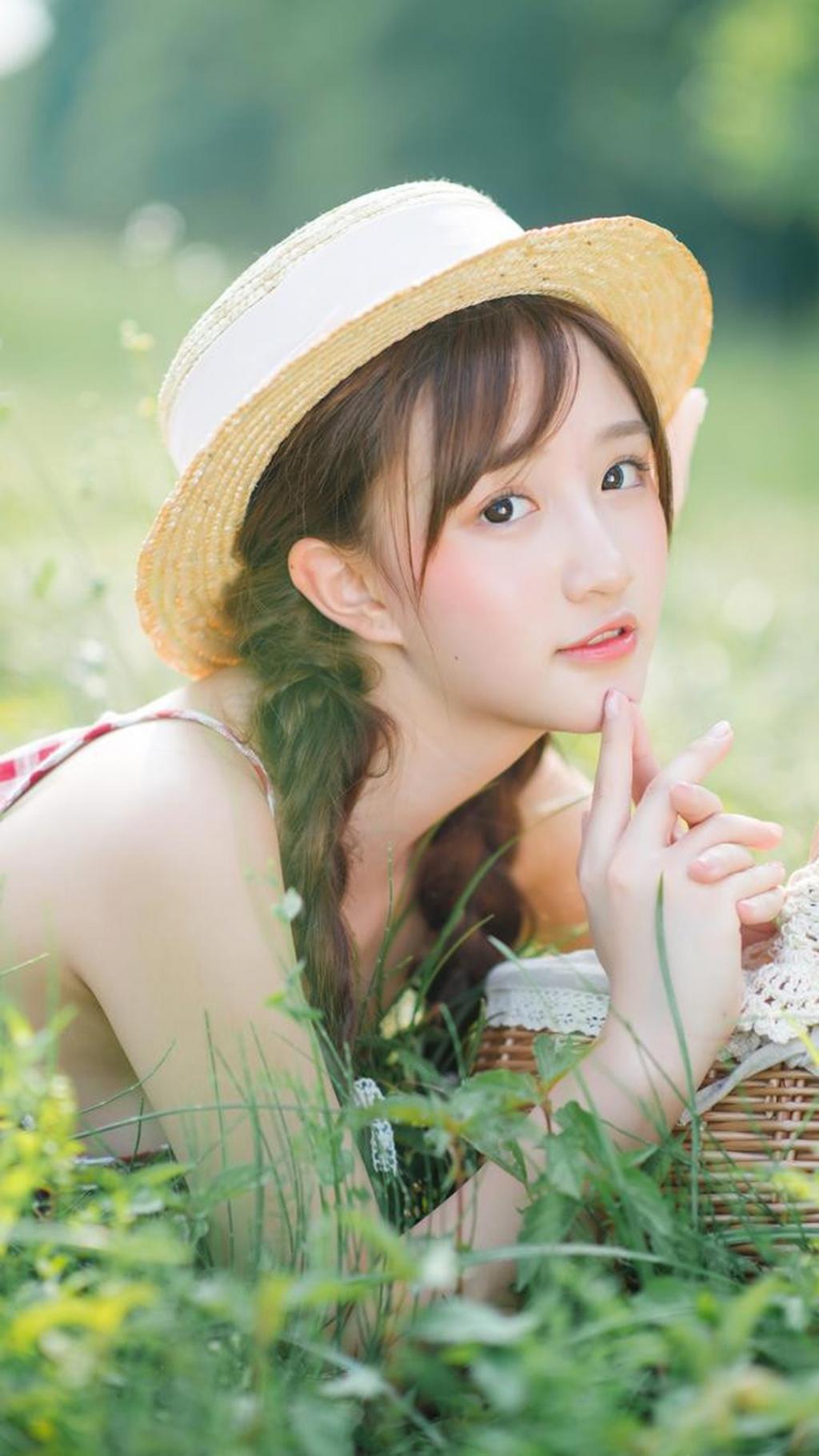 文艺草帽少女户外写真