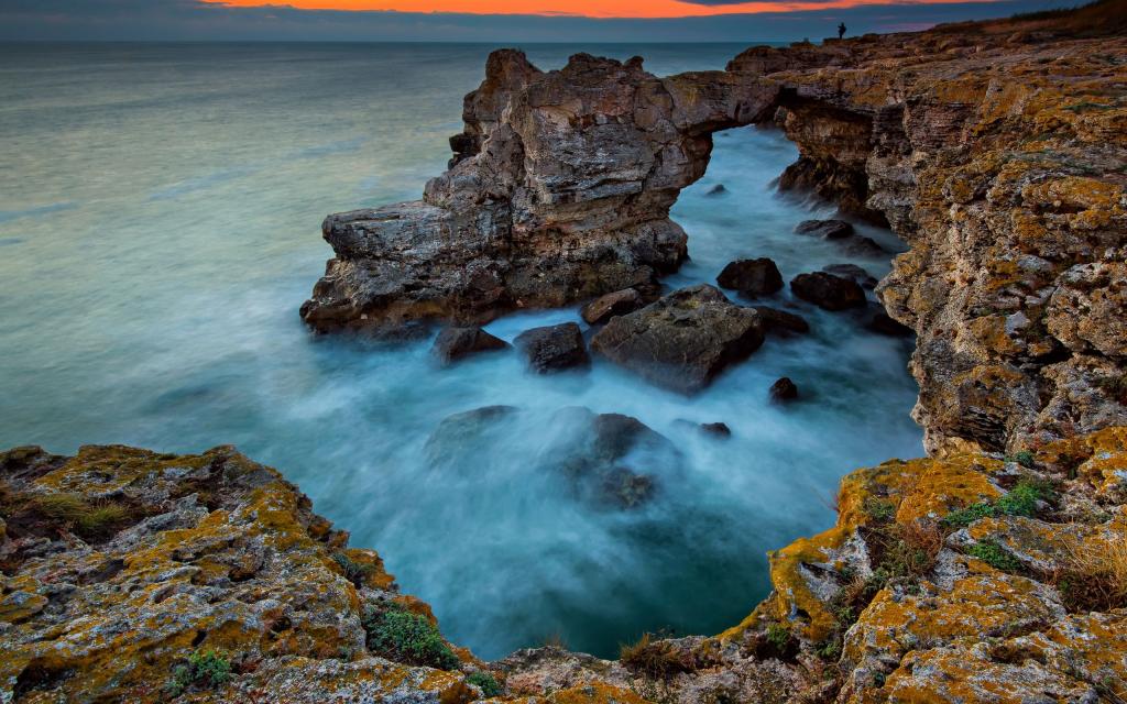 海岸岩石自然风光