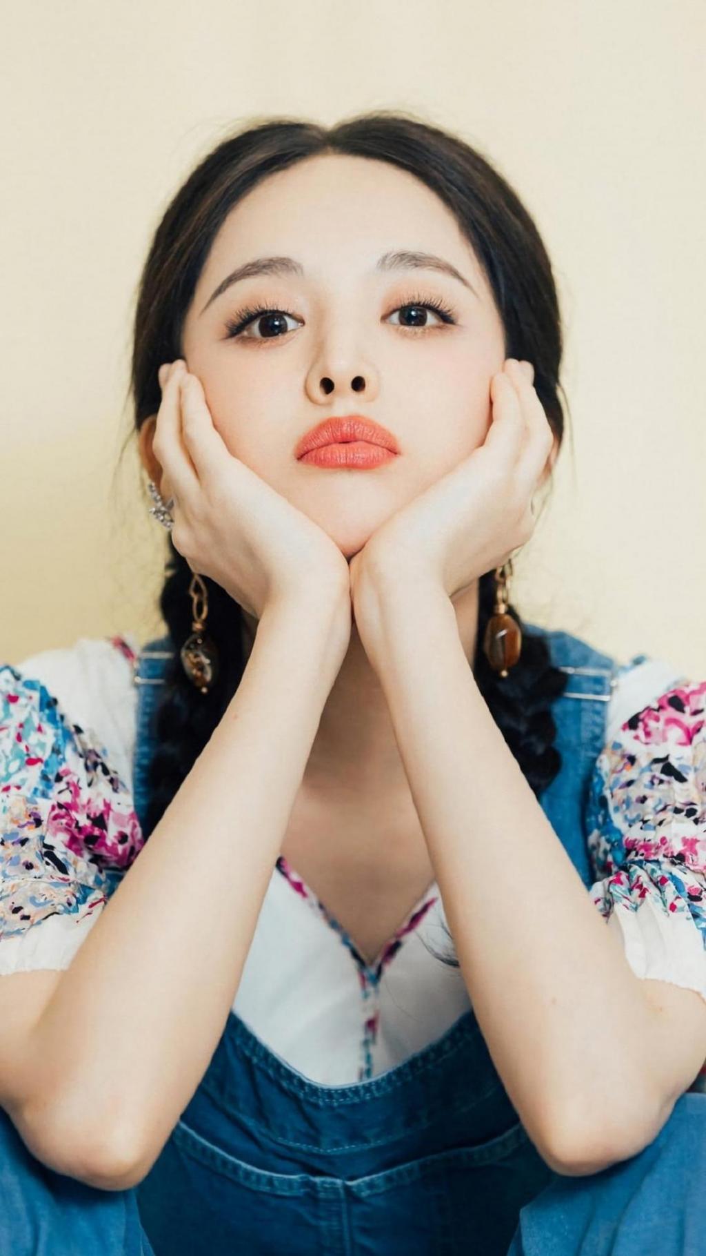 可爱俏皮古力娜扎搞怪表情包