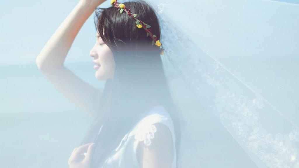 清纯海边美女甜美气质写真