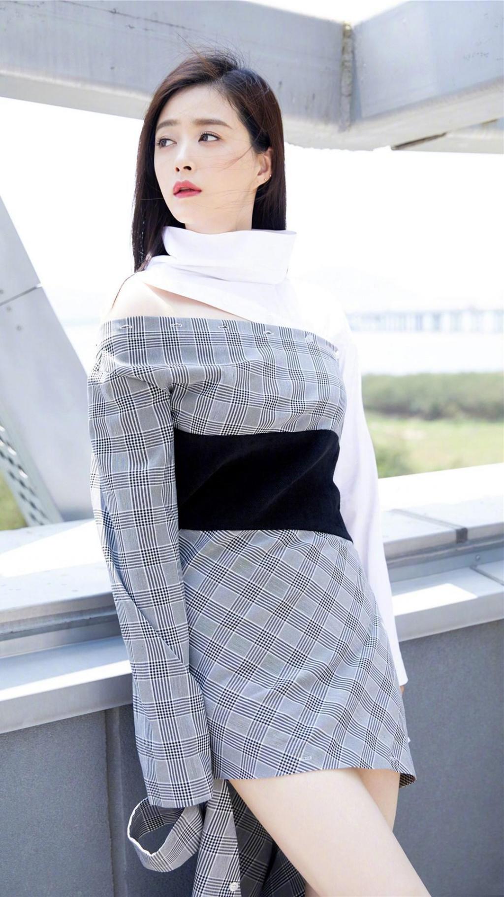 蒋欣最新时尚写真