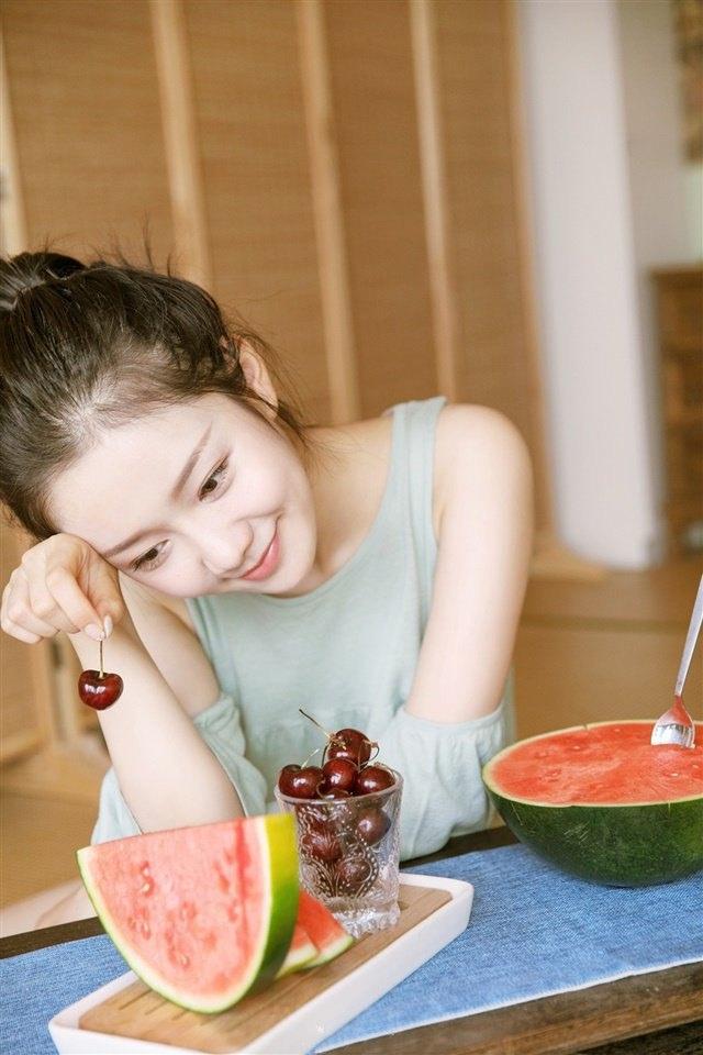 90后人气小花陈娅安写真