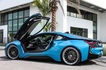 宝马i8混合动力汽车