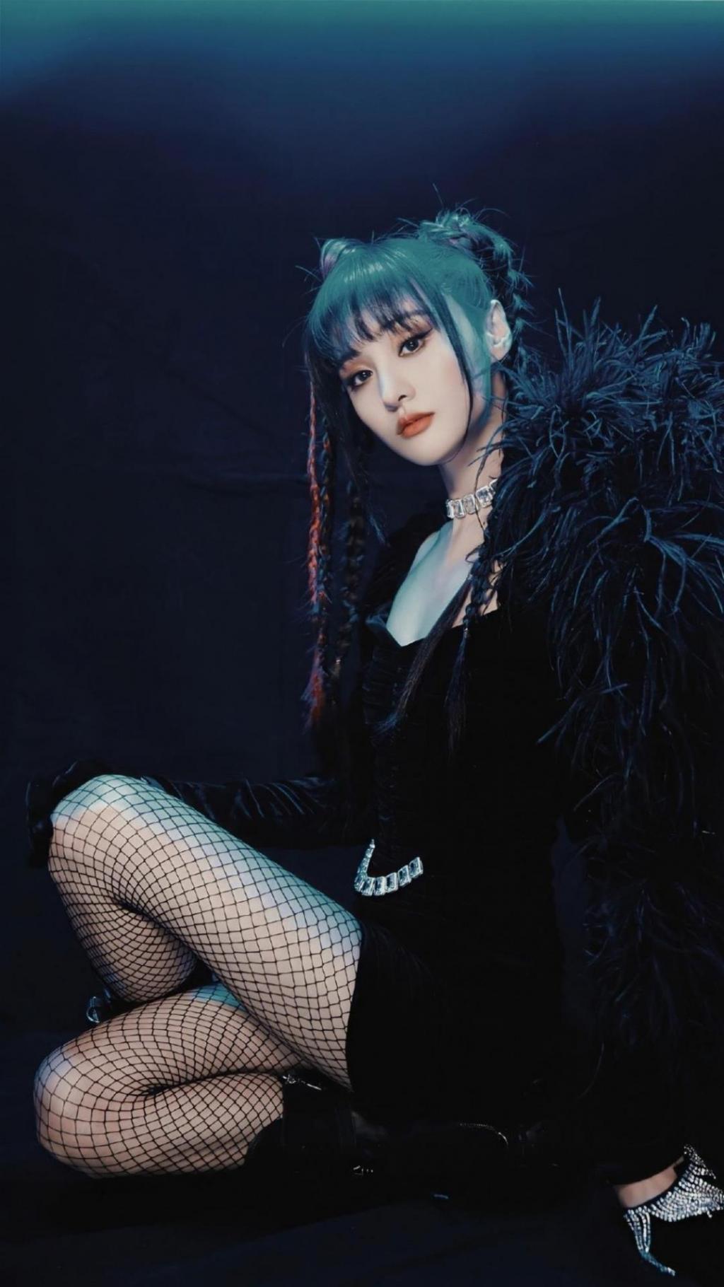 郑爽双马尾辩精灵最新造型