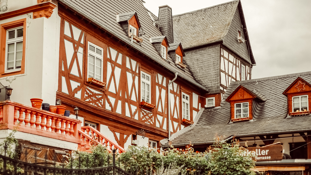 莱茵河畔的复古小镇