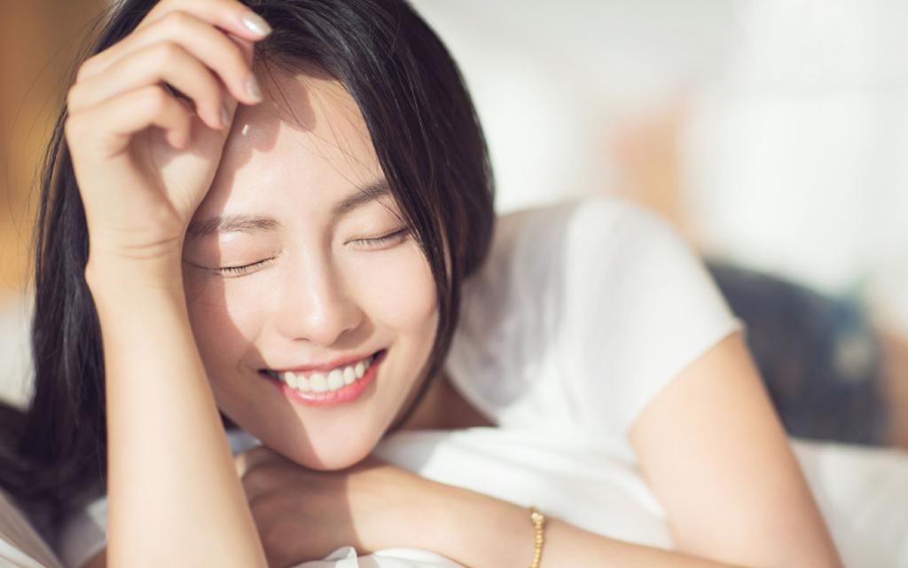 甜美可人的张嘉倪