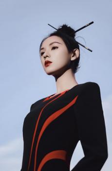 巴黎时装周美女张予曦白嫩精致优雅写真-0