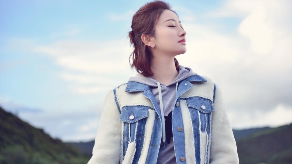 都市公路悬疑爱情剧《一场遇见爱情的旅行》