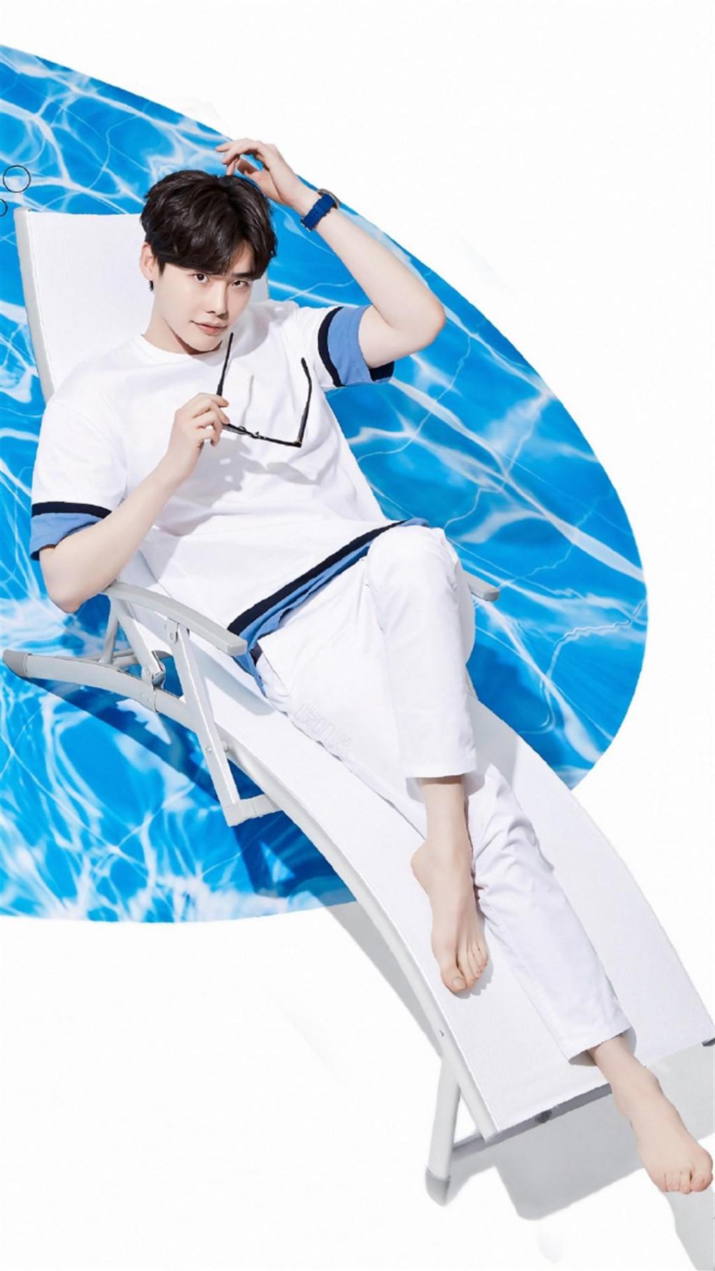 李钟硕清爽写真