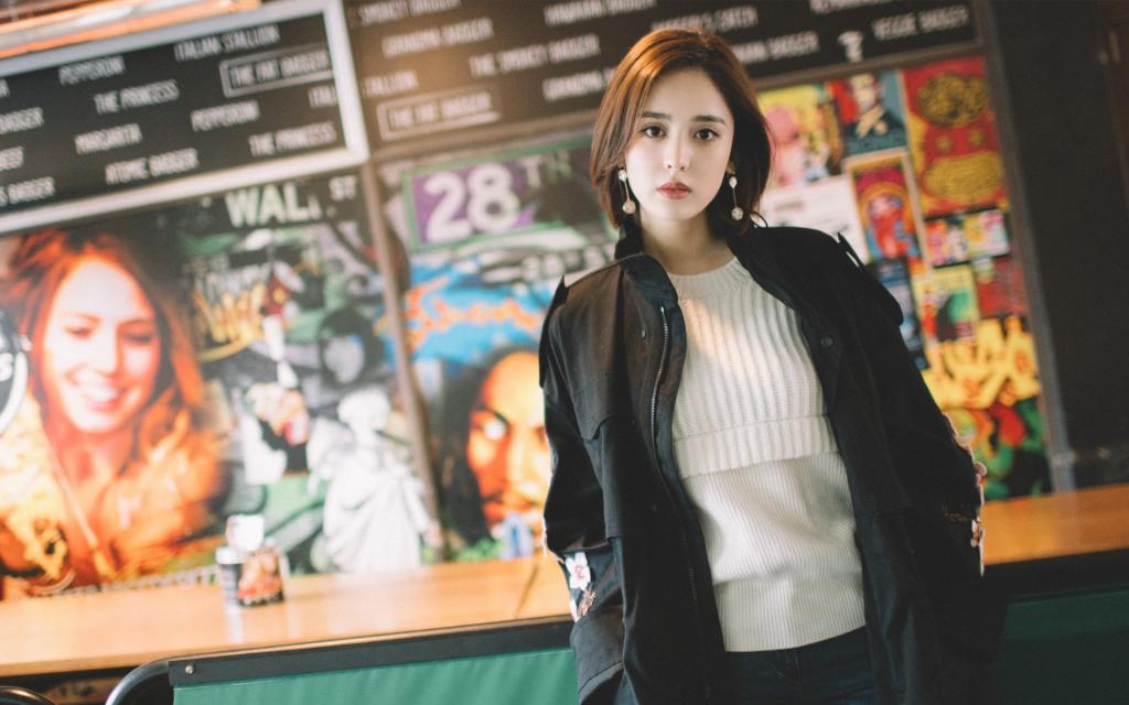 时尚清新的古力娜扎