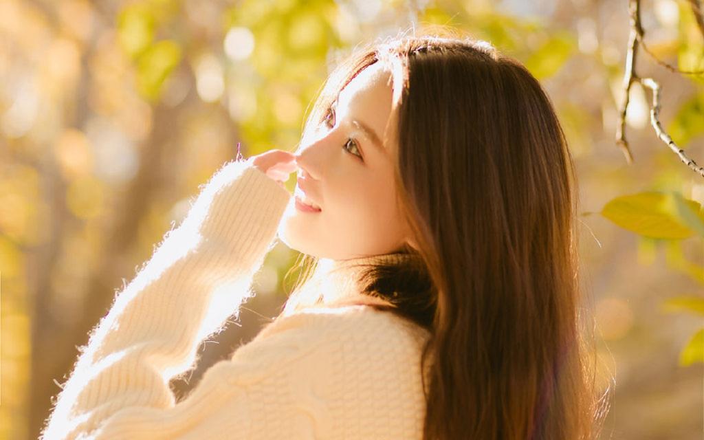 清新长发美女户外写真