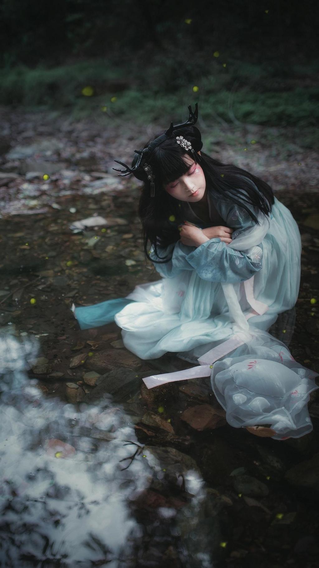 古风少女甜美可爱户外写真