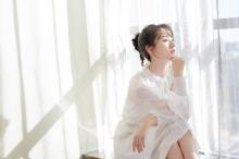 袁冰妍白纱裙写真