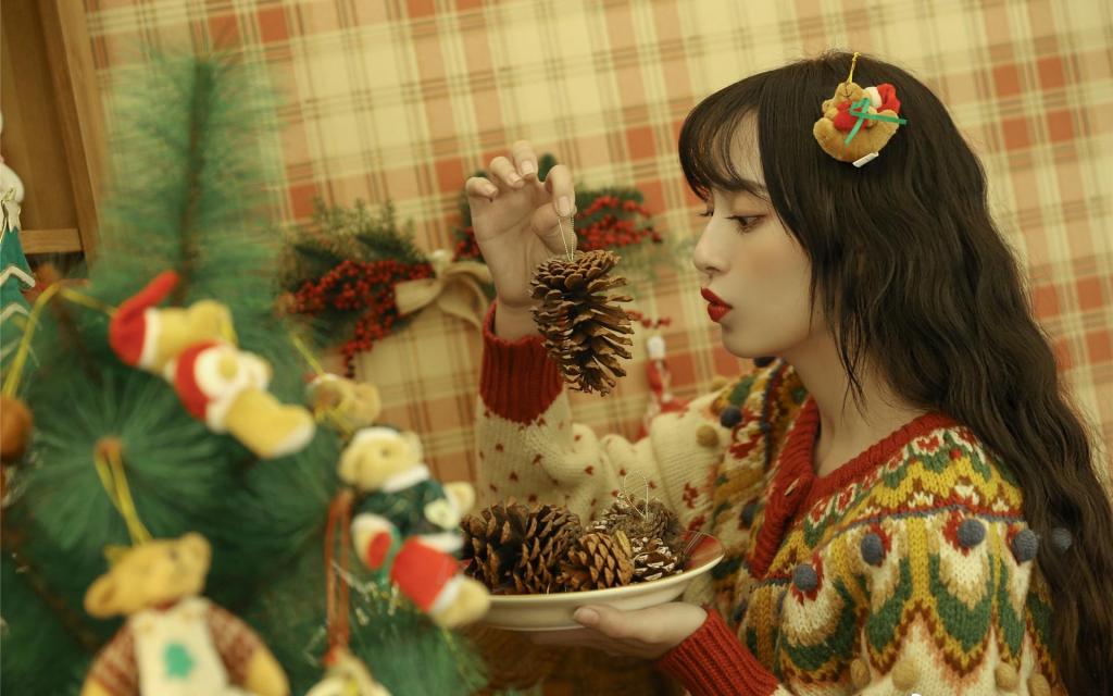 圣诞节气质美女甜美写真