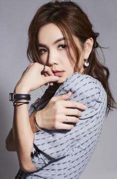 辣妈Ella深V长裙性感写真