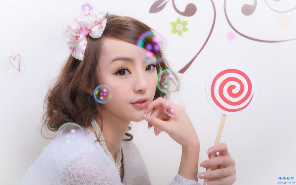 公主般的美丽女孩-黄诗思