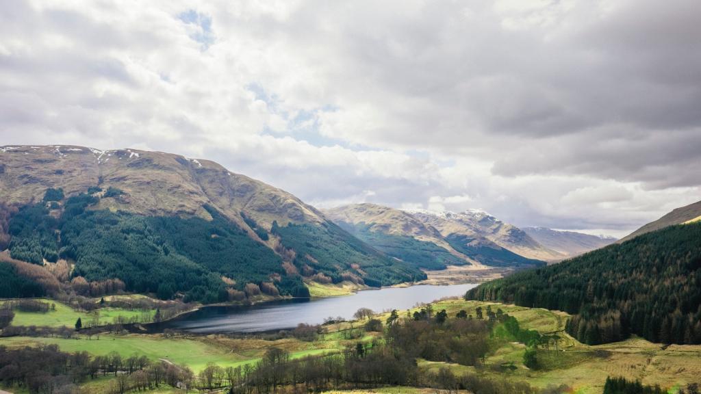 繁华尽处，寻一处无人山谷