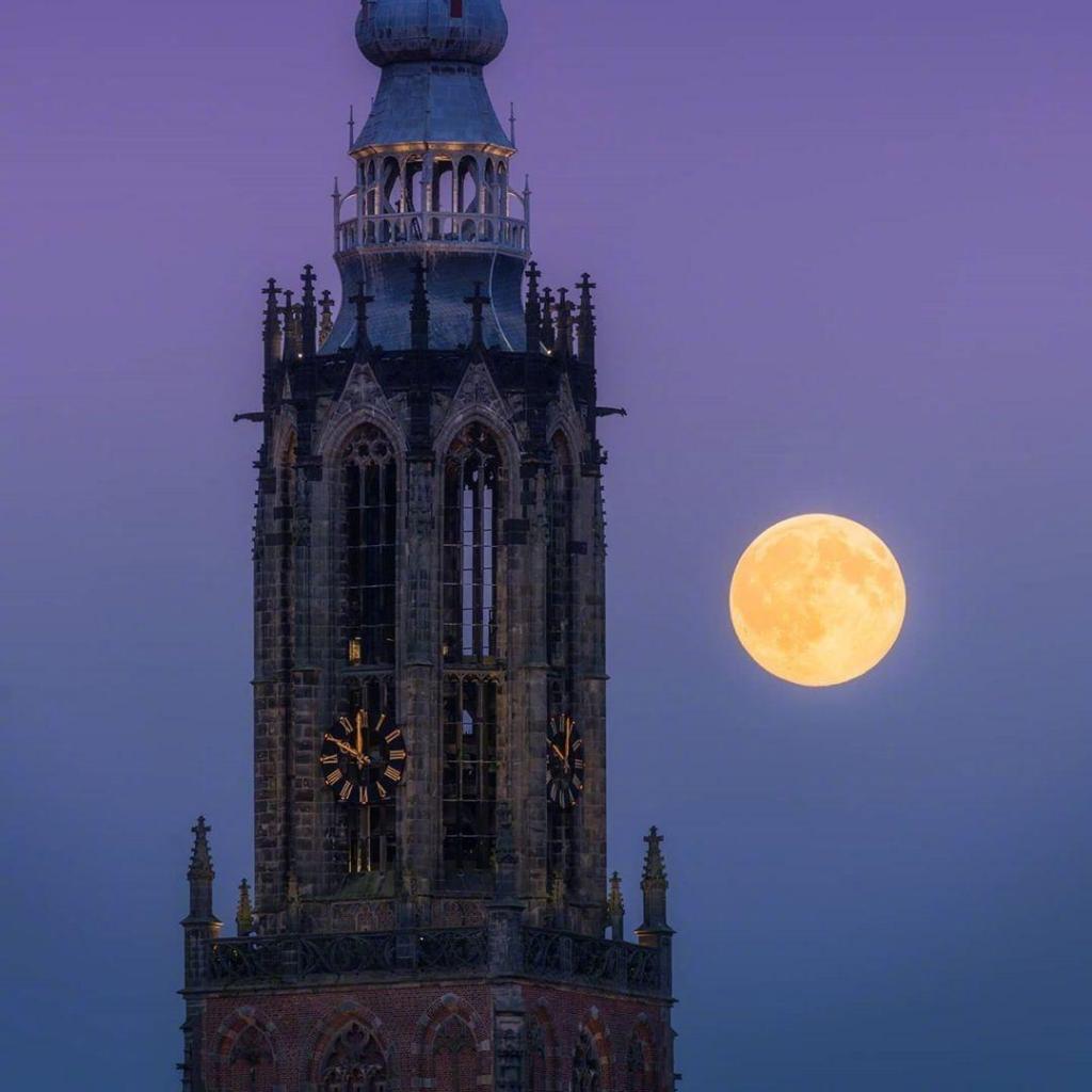 今年最后一次超级月亮