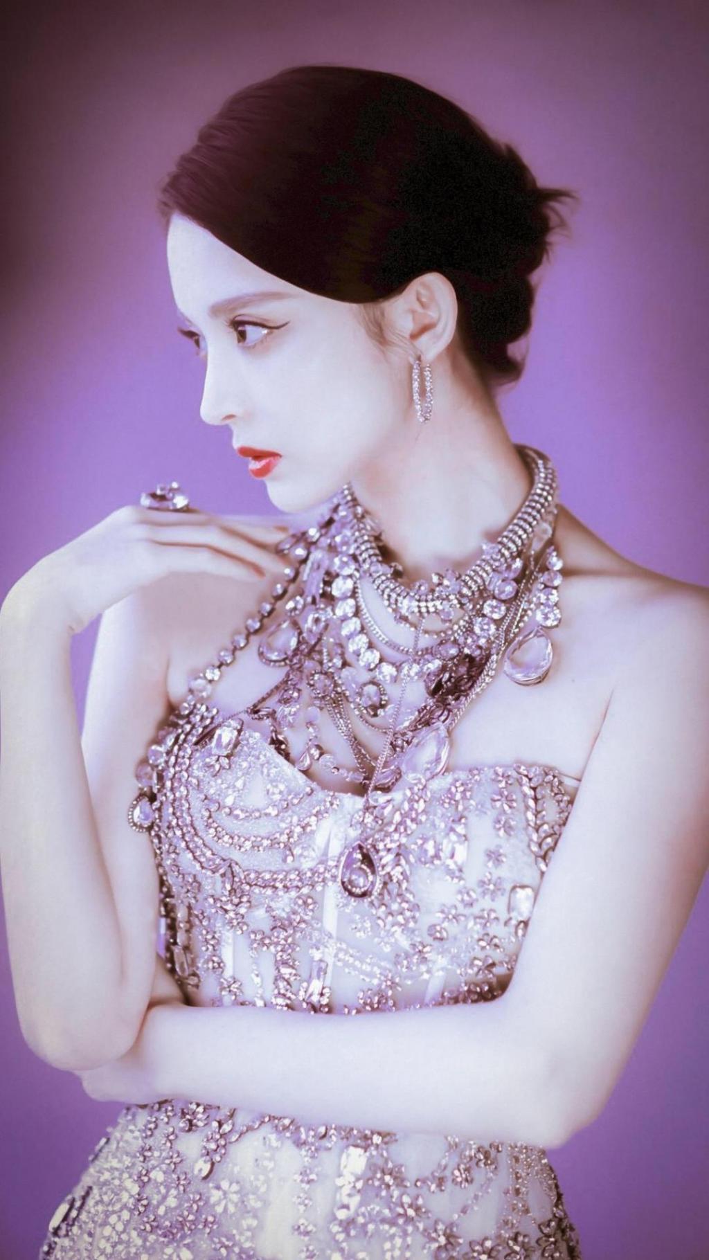 宅男杀手古力娜扎优雅礼服迷人写真