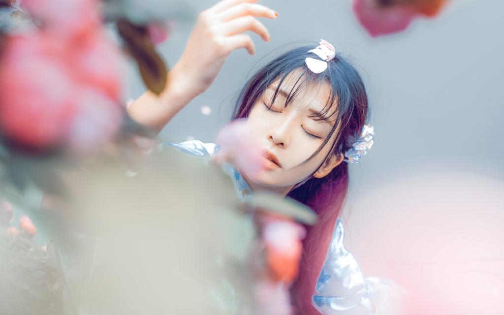 花丛花季和服美女