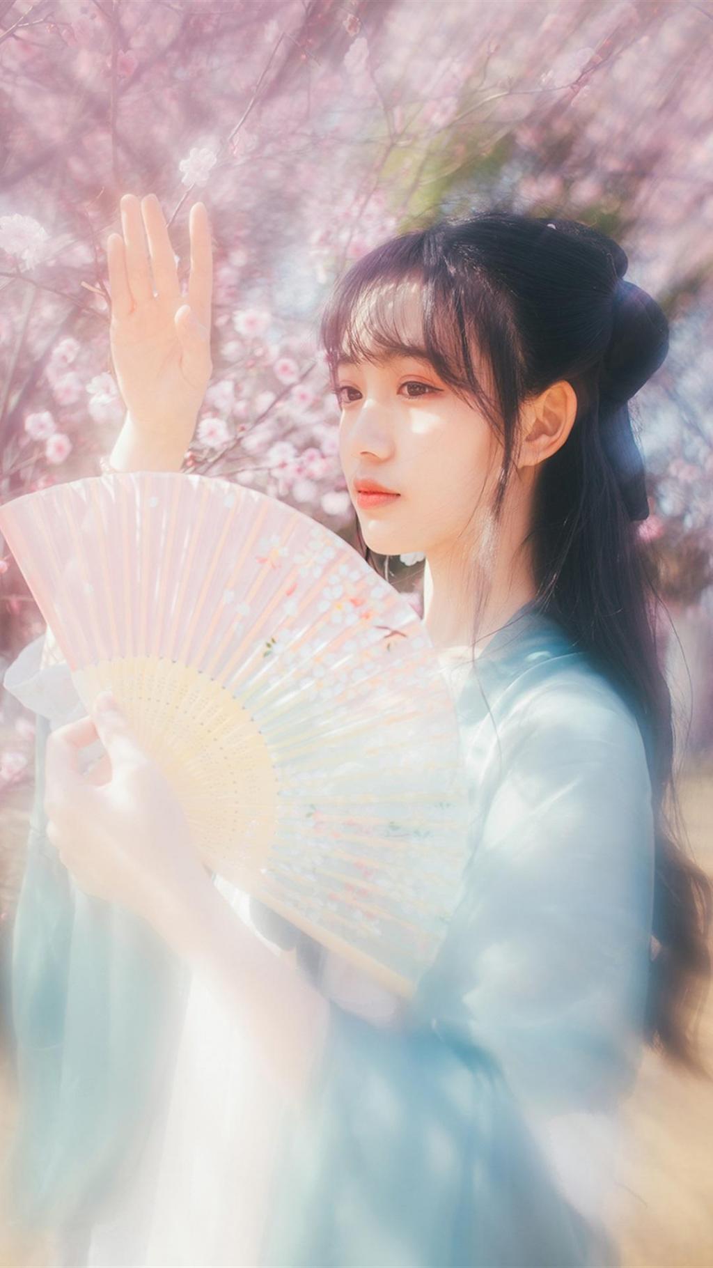 面若桃花古装美女写真