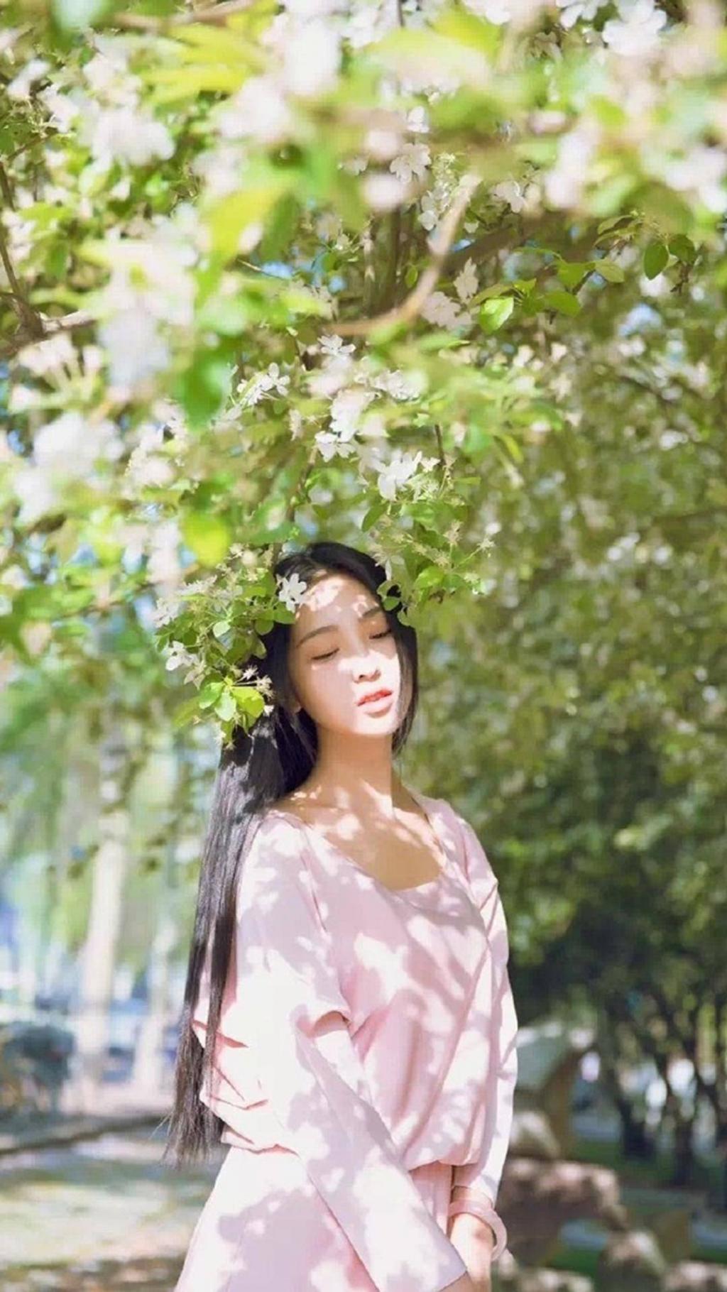 清纯长发美女春日写真