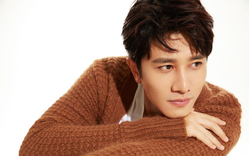 彭冠英阳光帅气写真