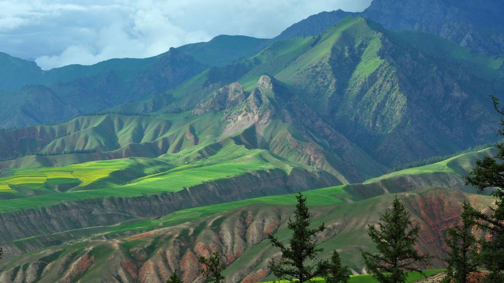 青海卓尔山风景